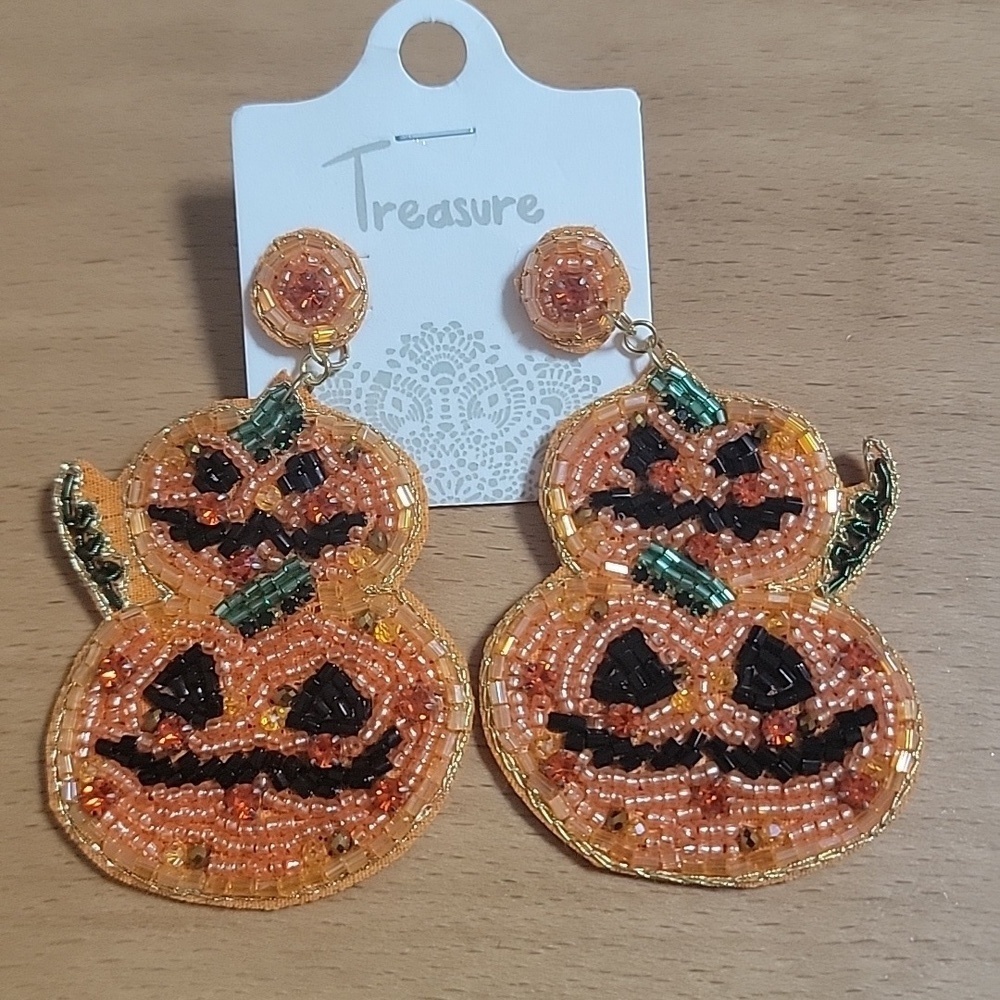 Seed Beaded Post Pumpkin Earrings